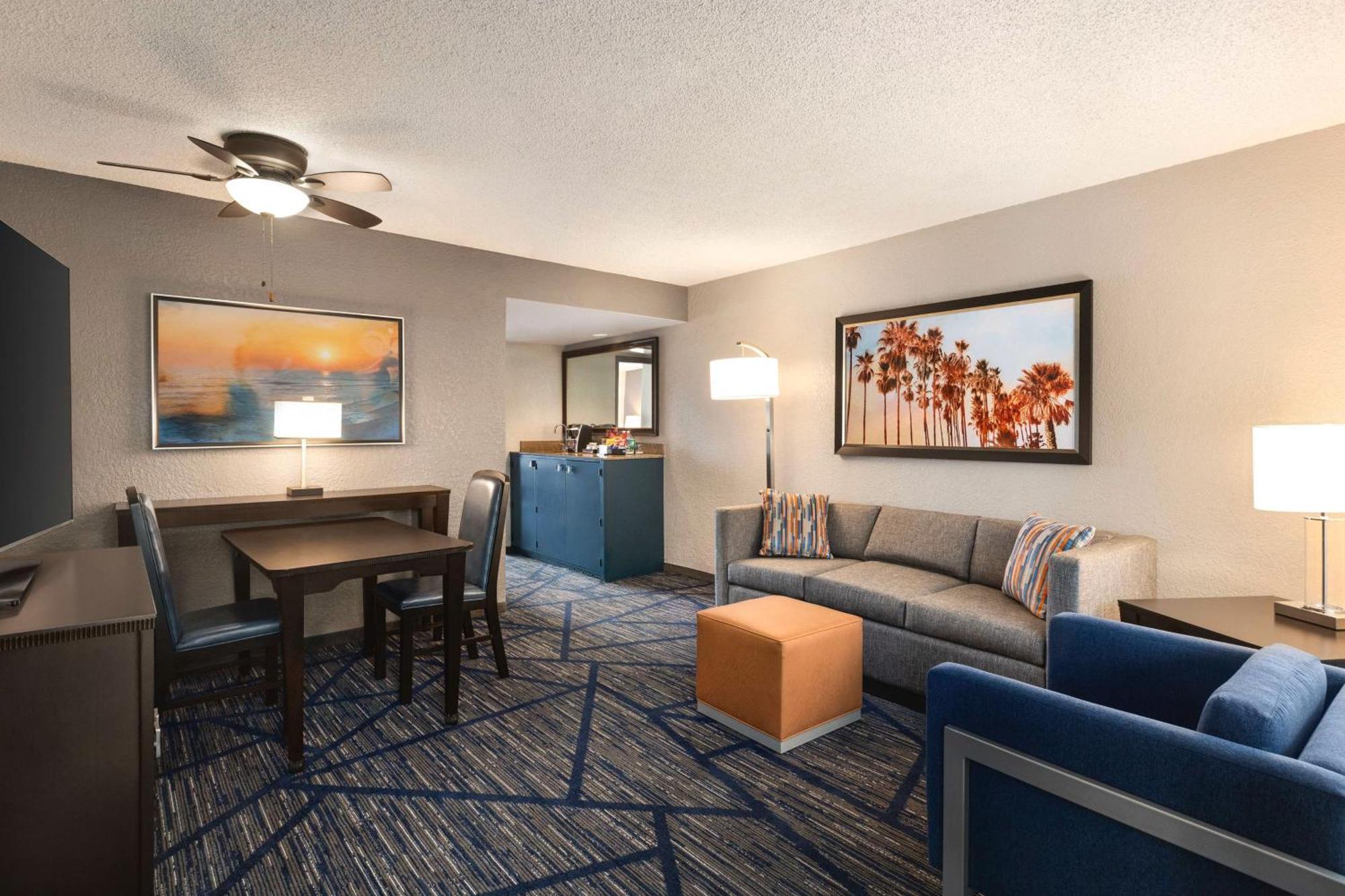 Premium King Suite